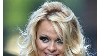 パメラ・アンダーソン、コカインを試したことを告白