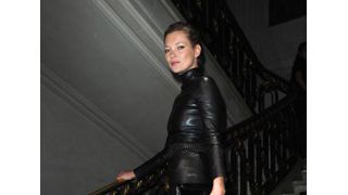 ケイト・モス、「やせていることほどおいしいものはない」とのコメントで非難集中