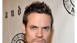 「ER 緊急救命室」のシェーン・ウェスト、酔って転倒して顔面を強打