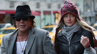 ミッキー・ロークが婚約！33歳年下のロシア美女モデルと来年4月に結婚