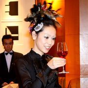 ビジュアルクイーン・遊井亮子、若き日にショットガンを5杯以上飲んでの失敗を告白!?