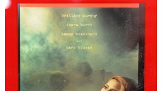 故ブリタニー・マーフィさんの新作DVD 偶然にも死に方と酷似したポスターでレンタルショップが回収