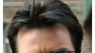 逮捕されたチャーリー・シーン、暴行になんらかの武器を使ったとの報道