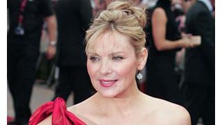 『セックス・アンド・ザ・シティ』のキム・キャトラル、「自分から男性に声をかけるなんて自信がなくて無理！」