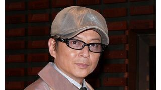 哀川翔、本物の昆虫と記者会見！「オオクワガタがまぶしがっている」と虫の気持ちをバッチリ理解!!