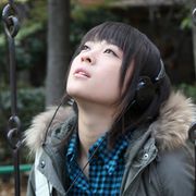 赤西仁が話している途中に小林武史が私語!注目浴びる監督を赤西がやさしくフォロー!