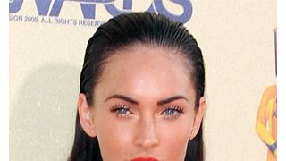 ミーガン・フォックスのツイッター婚約報道 ブライアンのフリをしたニセの書き込みと判明