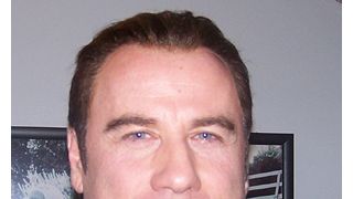 ジョン・トラヴォルタ、息子の死と、自らの飛行機でハイチ救済に向かったことを語る