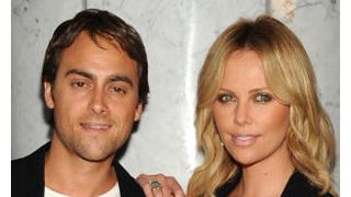 シャーリーズ・セロン、恋人と破局!? 9年間付き合ったスチュアート・タウンゼントは傷心