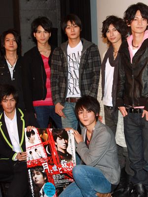 月と嘘と殺人 若手イケメン俳優7人の舞台あいさつに女子1 000名が殺到 シネマトゥデイ
