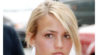 ブリトニー・スピアーズの妹、17歳で産んだ子どもの父親と破局