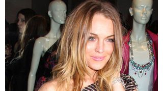 リンジー・ローハン、ハイチ救済のためにデートをオークションに