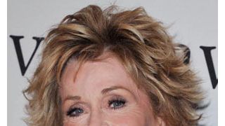 76歳のジェーン・フォンダ、顔の整形手術を2週間前に受けたことを告白