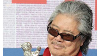 若松孝二監督、銀の熊をにぎりしめ「寺島しのぶはプロです」と称賛