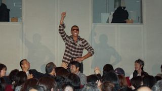 新庄剛志がこだわったのは野球選手のお尻!客席からいきなりサプライズ登場
