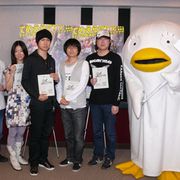 「銀魂」アフレコ現場に等身大エリザベスが乱入して声優陣を圧倒!?