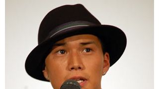 市原隼人『猿ロック』初日に熱い思い!何度も頭下げファンと握手しまくる姿にファン大感動