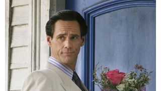 ジム・キャリーが壮絶激ヤセ役づくり!懲役167年で服役中、実在の天才詐欺師を命懸けで演じる