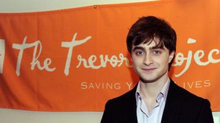 ダニエル・ラドクリフが食中毒で空港から病院へ直行して入院！