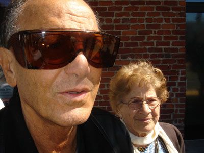 75歳息子と98歳母のドキュメンタリー映画『ジュニア』、超若い観客を迎えて上映