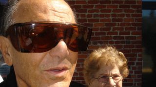 75歳息子と98歳母のドキュメンタリー映画『ジュニア』、超若い観客を迎えて上映