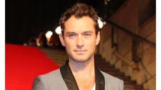 ジュード・ロウ、4人目の娘とは年2回の面会