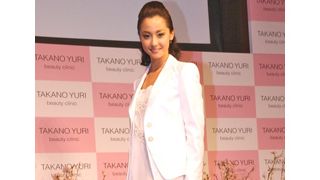 沢尻エリカ解禁!涙ぐみ、深々と90度のおじぎするも、6か条は撤回せず!