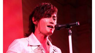 ややエロな魅力！加藤和樹がディスコ・ファッションに身を包み、新曲を熱唱!!
