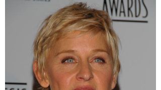 レズの恋人をプロムに連れて行こうとした高校生に奨学金約270万円を贈呈したエレン・デジェネレス