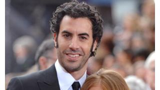 『ブルーノ』のサシャ・バロン・コーエン、交際8年の恋人とパリで結婚式！