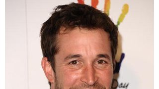 「ER」のノア・ワイリー、ジーナ・ガーションと交際?