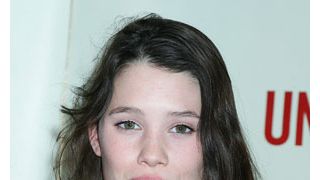 『パイレーツ・オブ・カリビアン』にフランスの清楚な23歳の美人女優が大抜てき!役柄は人魚