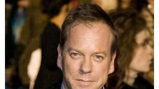 ストリップクラブで半裸になった「24」のジャック、「それは女の子たちの役目」と注意される