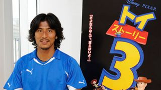 サッカー日本代表のキャプテン、中澤佑二選手が『トイ・ストーリー3』の仲間と夢の共演！