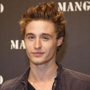 ジェレミー・アイアンズのハンサムな息子がアマンダ・セイフライドと共演決定!