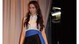 美脚美人モデルの紗耶、鉄道オタク高じて「コンバースのスニーカーが0系に見える」