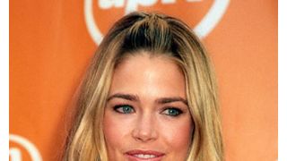 デニース・リチャーズ、真剣な交際に発展しない限り、彼氏を子どもたちには会わせない