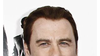 ジョン・トラヴォルタの飼い犬が空港職員にひかれ死亡