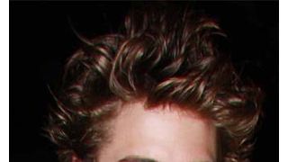 切った髪の毛が行方不明　役のために短髪になったロバート・パティンソンの髪はどこへ？