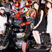 仮面ライダーにも恋の季節!松本若菜演じる愛理にみんなメロメロ!!