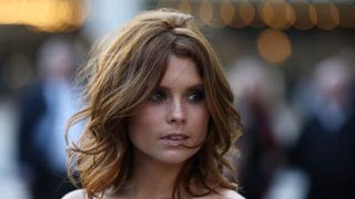 「ゴシップガール」のジョアンナ・ガルシアがゴジラ松井の元チームメートと婚約！