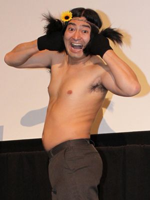 ハイキングウォーキングの鈴木q太郎の妻は安藤美姫似 シネマトゥデイ
