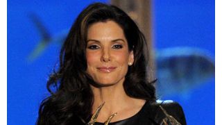 サンドラ・ブロック、離婚騒動以来初めて公の場へ!ケーブルテレビの授賞式