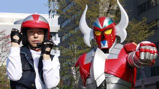 板尾創路、70年代の特撮ヒーロー「電人ザボーガー」映画版で主演に!46歳のすごいアクション披露