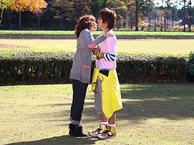 相武紗季、野外キスシーン初公開！小悪魔的魅力で年下男子の溝端を翻弄する!?