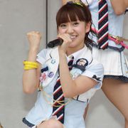 AKB48大島優子がセンターで熱唱!握手会イベントに1万5,000人が集結!会場に入れないファンも