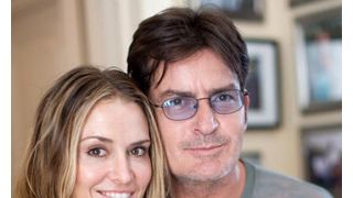 チャーリー・シーン夫妻　43ページにわたる離婚書類　あとは申請をするだけ