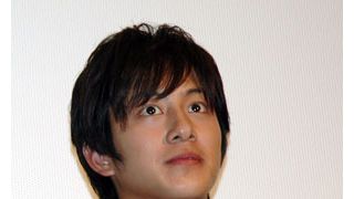 溝端淳平「首だけの演技は難しい」と初主演舞台の感想をさわやかな笑顔で語る