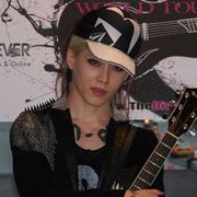 雅-MIYAVI-が、ニューヨークでYOSHIKI、GACKT、SUGIZOと共に組むS.K.I.Nの結成秘話を披露!