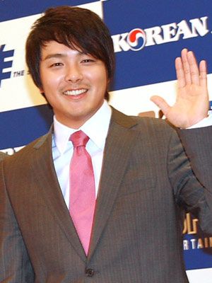 冬のソナタ パク ヨンハさん ソウル江南警察署が自殺による死亡と見解示す シネマトゥデイ